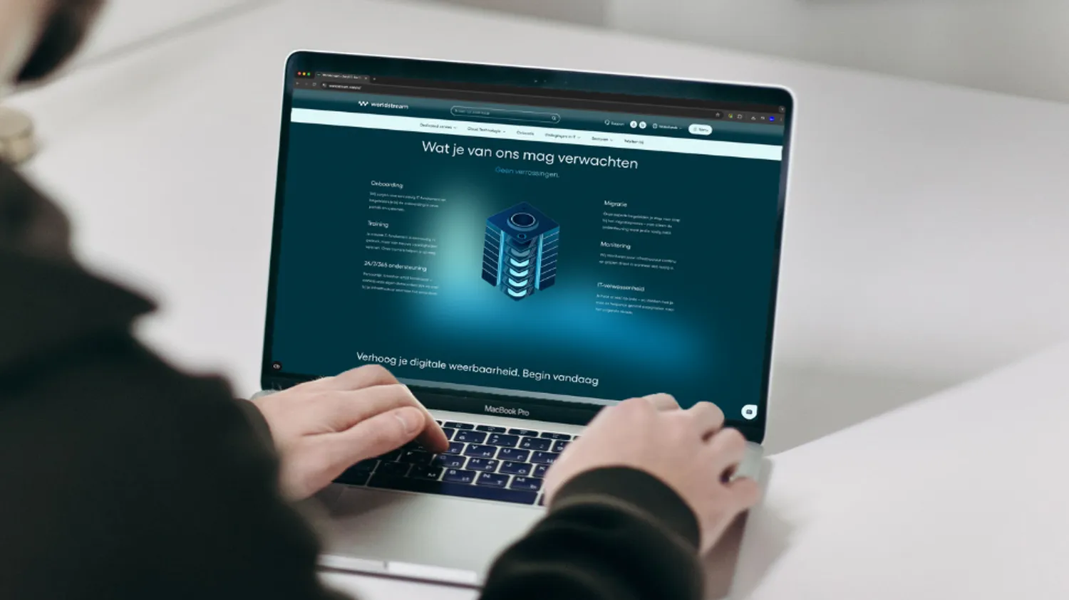 Worldstream-beeld op maat-2-971×546 Worldstream website